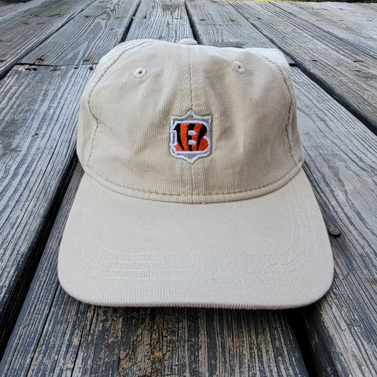 SILVER B PATCH - CREAM CORDUROY BALLCAP