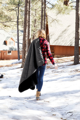 Eddie Bauer® Quilted Insulated Fleece Blanket - KYEP